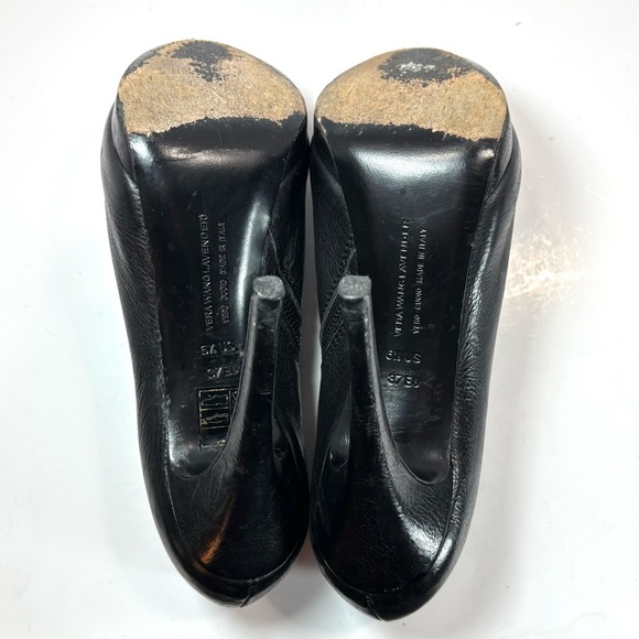 Vera Wang Lavender Black Heeled Booties Women Sz 6.5- Quiet Luxury Vtg Peep Toe - Picture 8 of 10